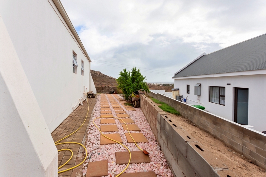 3 Bedroom Property for Sale in Harbour Lights Western Cape